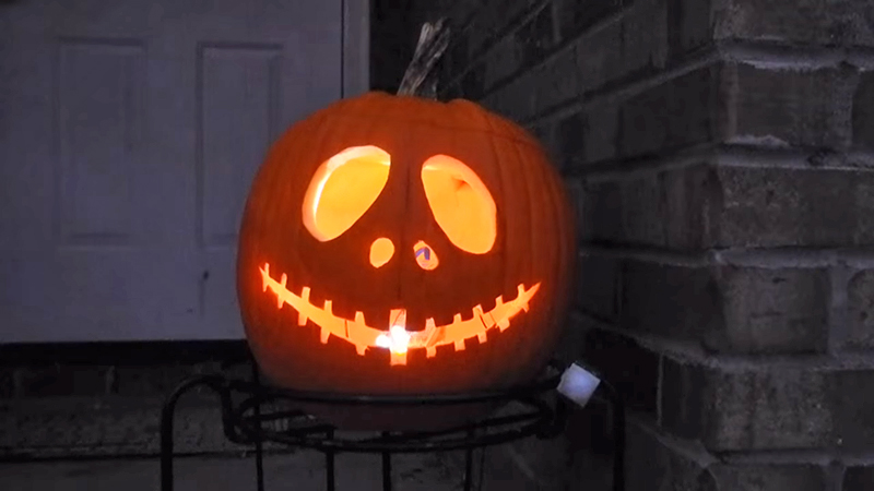 Illustration for article titled 10 Killer Pumpkin Carving Ideas to Win Halloween